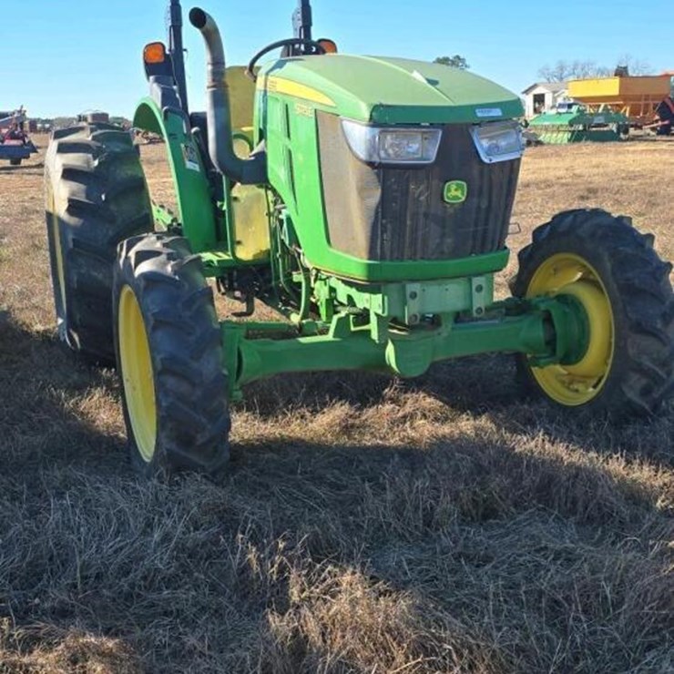 2016 JOHN DEERE 5075E