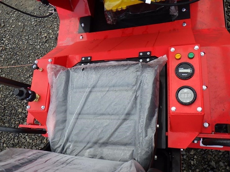 2025-agt-sda-140t-skid-steer-tracked-loader-image-12