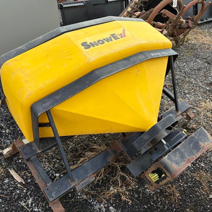 SnowEx Tailgate Salt Spreader