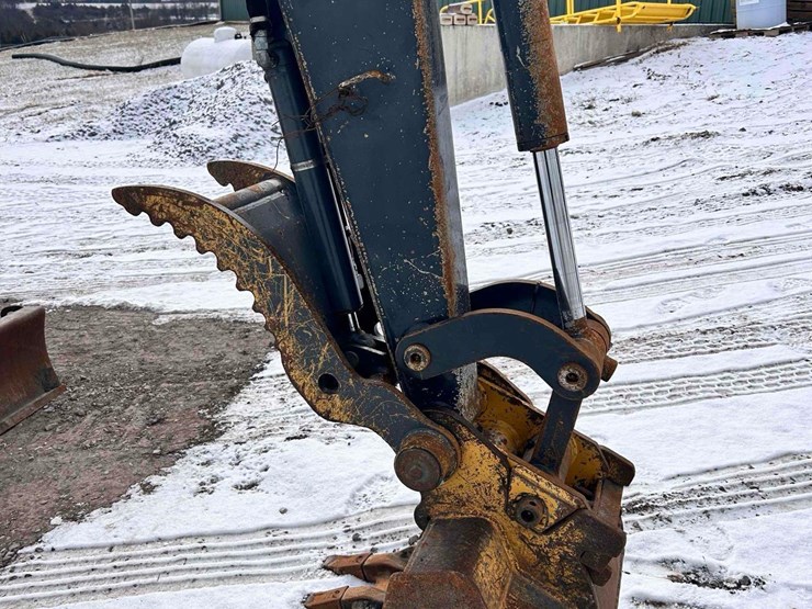 2019-deere-35g-image-10