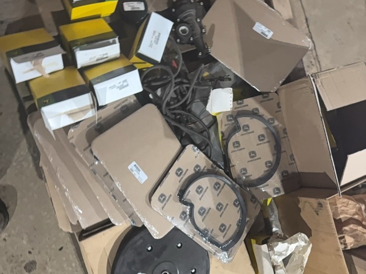 john-deere-1725-image-4