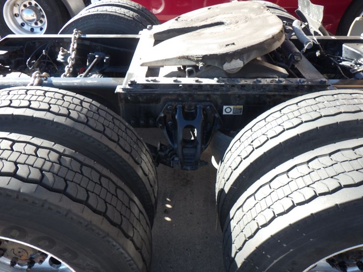 2022-kenworth-t680-image-5