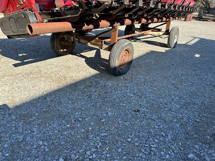 #35811-•-22'-header-wagon-image-3