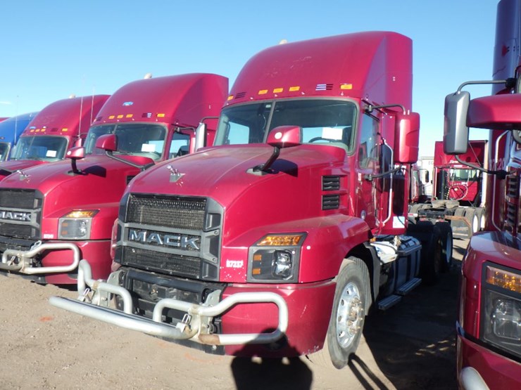 2020-mack-an64t-image-1