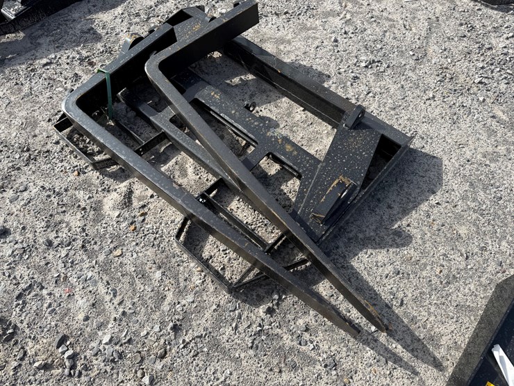 #22782-•-unused-agt-isocpf48-6600-ff-48"-wheel-loader-forks-image-2