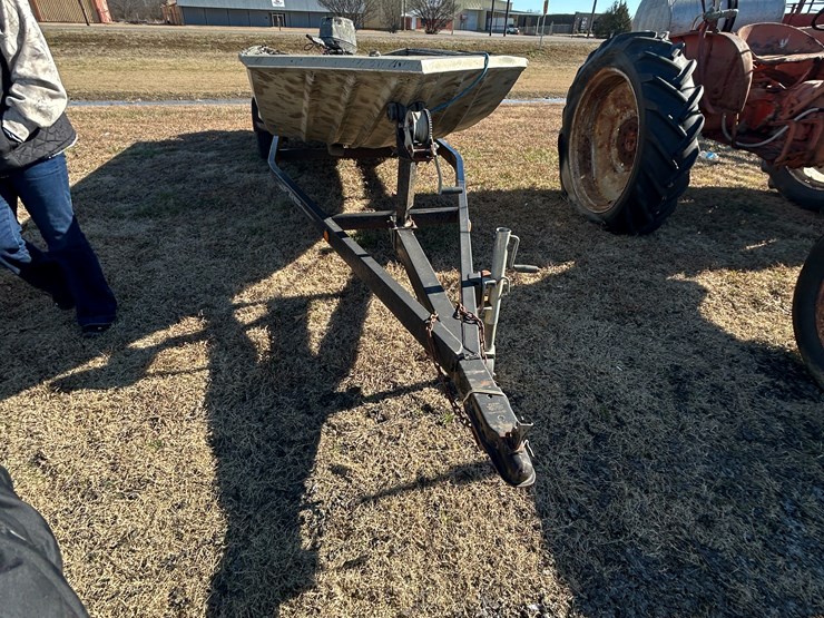 #37821-•-xpress-16'-flat-bottom-fishing-boat-w/-trailer-image-4