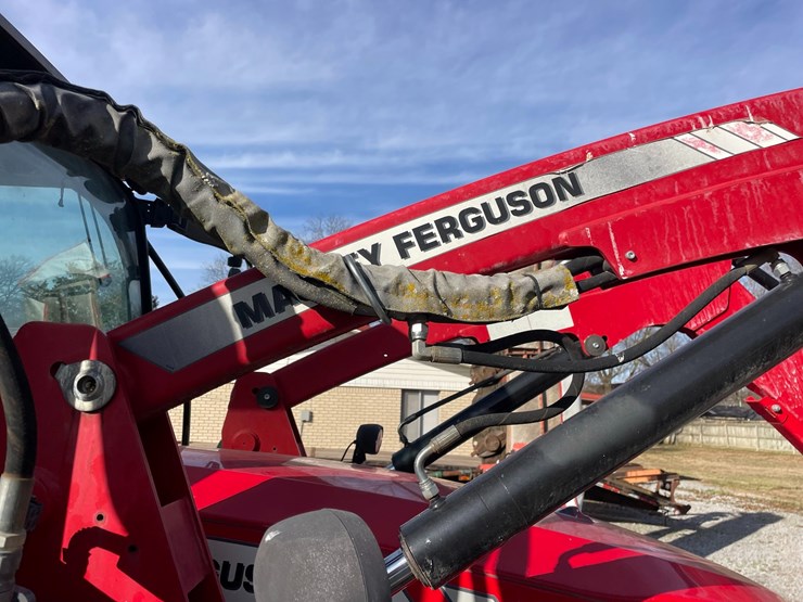 2018-massey-ferguson-4710-image-17