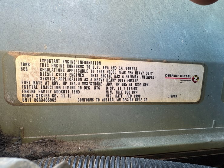 1998-volvo-vn-image-52