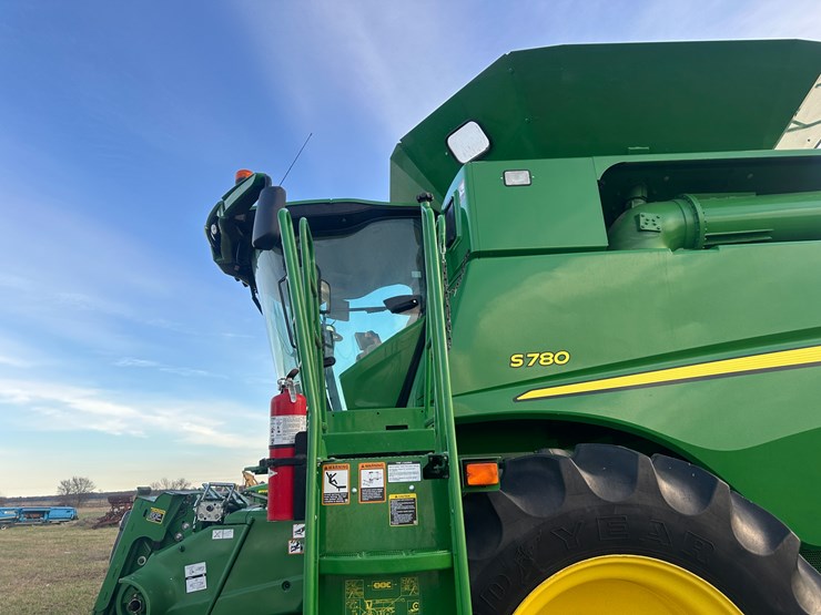 2018-john-deere-s780-image-110