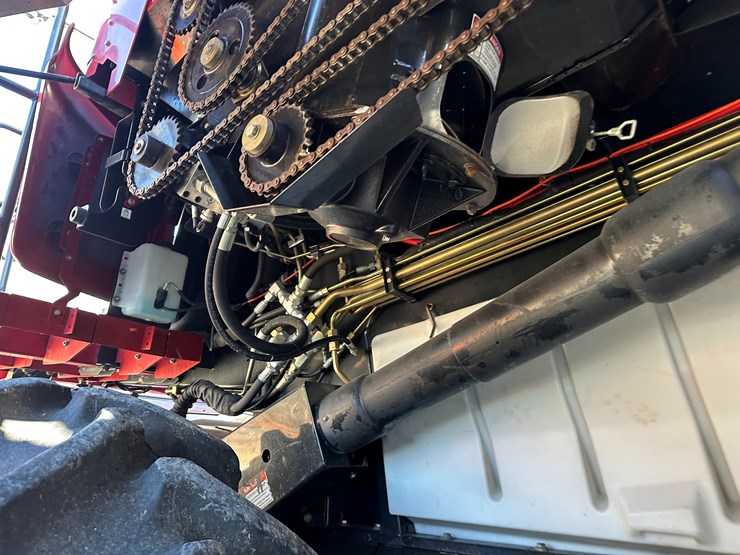 #35797-•-2011-case-7120-combine-image-53