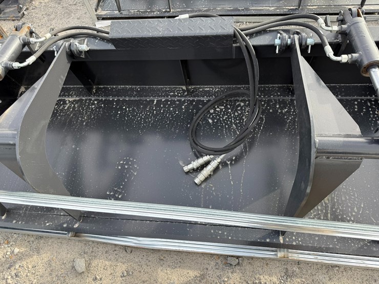 #2084-•-unused-jct-80"-skid-steer-grapple-bucketinv#-36013-image-6