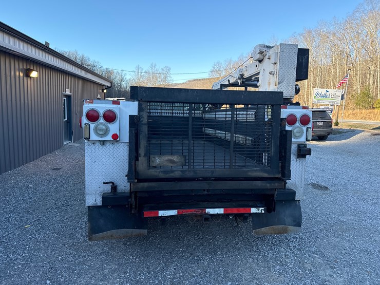 2010-ford-f550-image-5