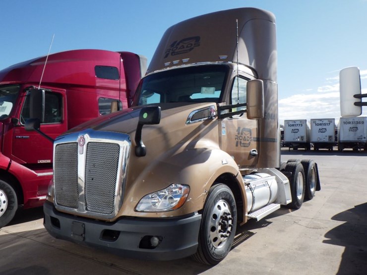 2022-kenworth-t680-image-1