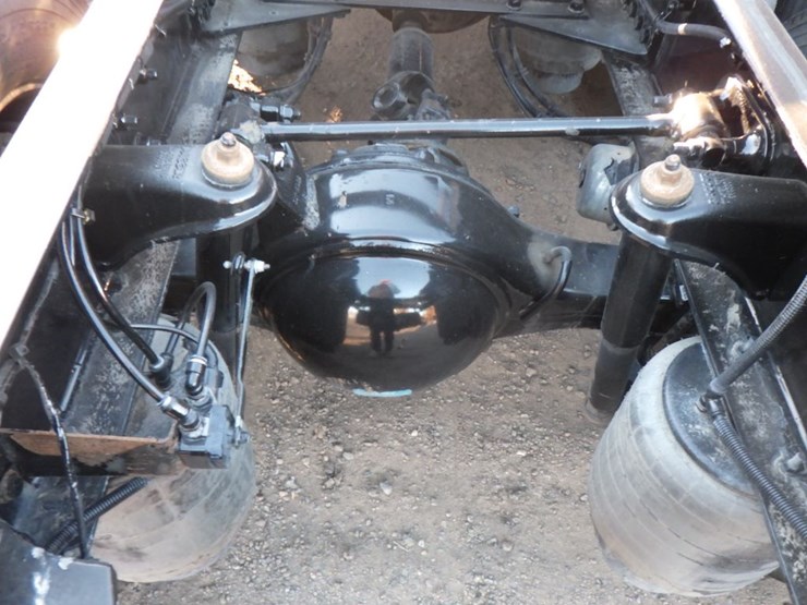 2022-kenworth-t680-image-15