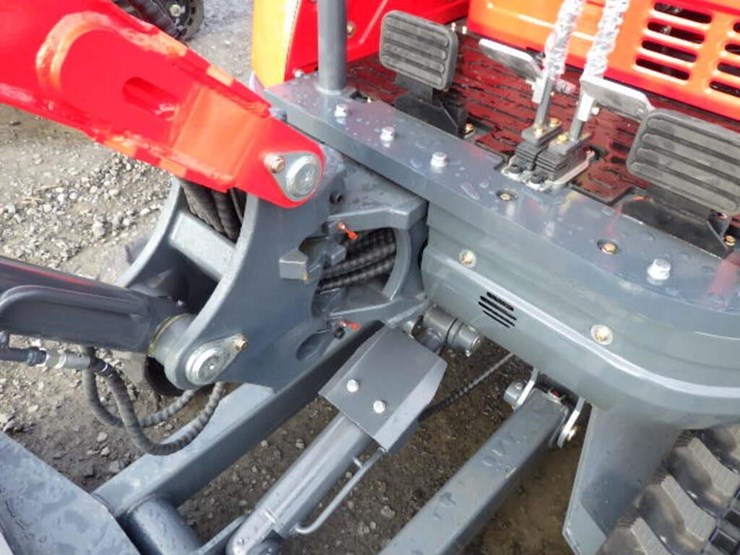 2025-vicsec-30-hydraulic-excavator-image-10