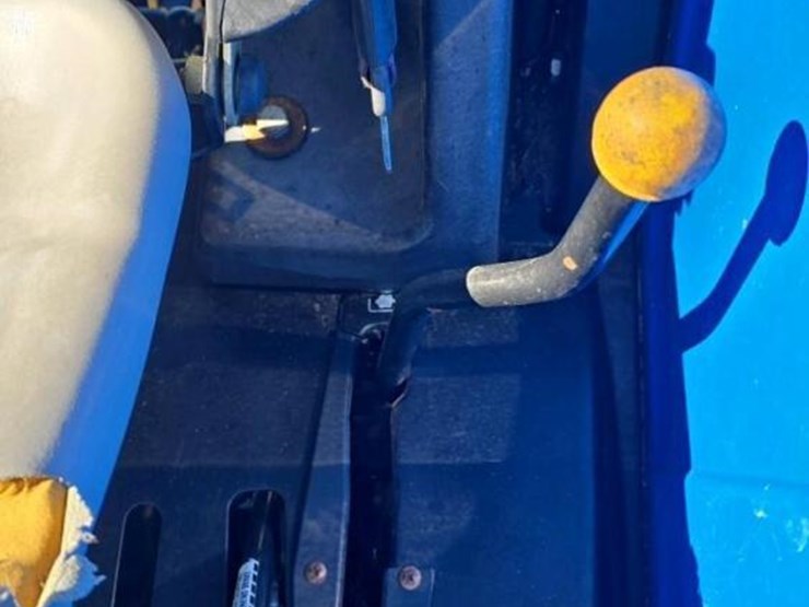 2007-new-holland-tn85a-image-19