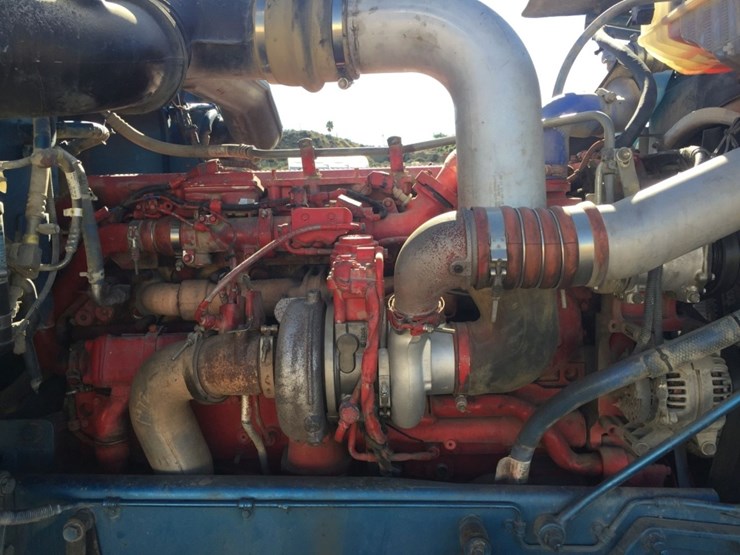 2016-peterbilt-389-image-12