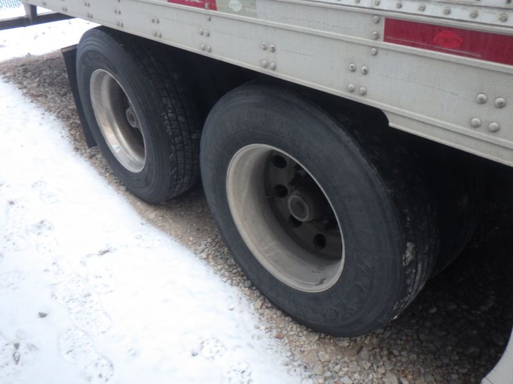 2012-utility-3000r-image-11