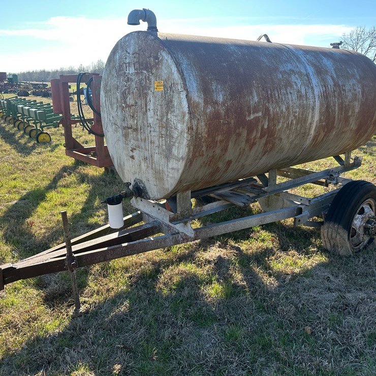 #35829 • ~540 Gallon Tank w/ Trailer