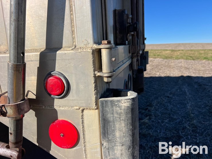 1983-international-f1954-tri/a-grain-truck-image-19