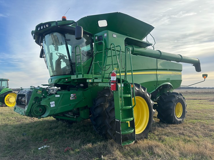 2018-john-deere-s780-image-1