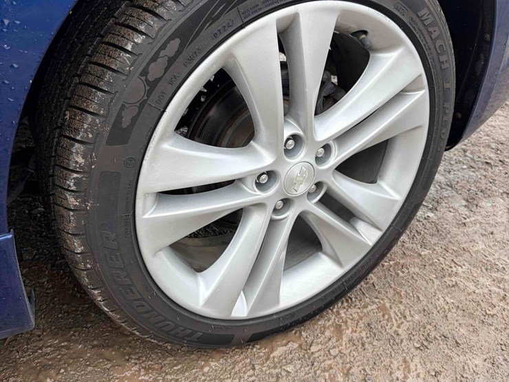 2012-chevrolet-cruze-rs-image-8