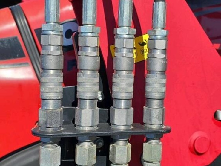 case-ih-farmall-70a-image-8