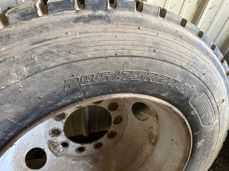 #35095-•-unused-lot-of-(3)-tires-image-7