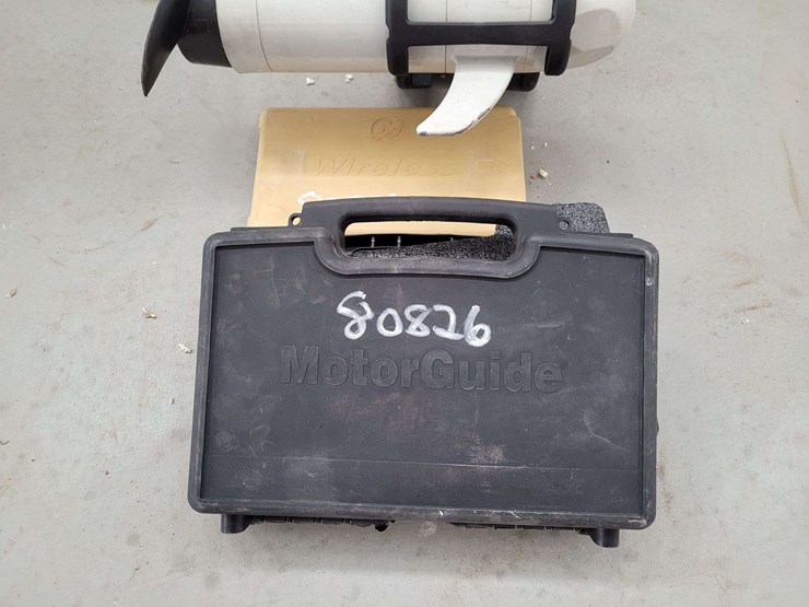 motorguide-salt-water-wireless-trolling-motor-image-2