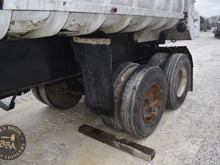 1967-fruehauf-end-dump-image-12