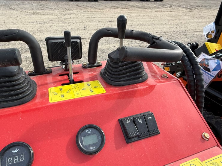 #95-•-unused-sdlool-sl380-stand-on-tracked-loader-360tj251161-inv#-36228-image-32