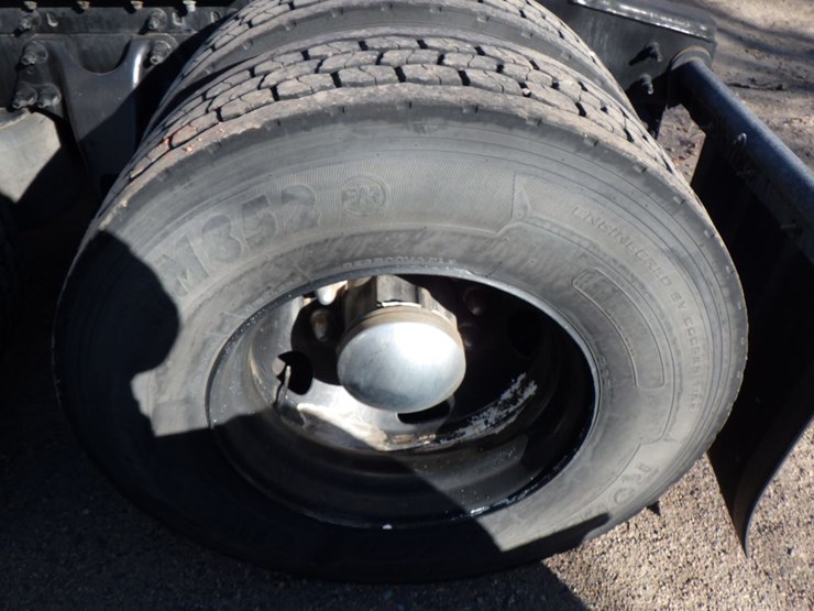 2017-international-prostar-image-12