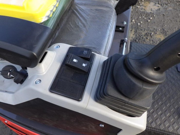 2025-cfg-mx15rx-hydraulic-excavator-image-16