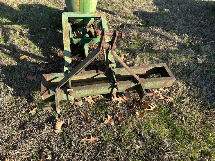 #35854-•-single-row-planter-image-11