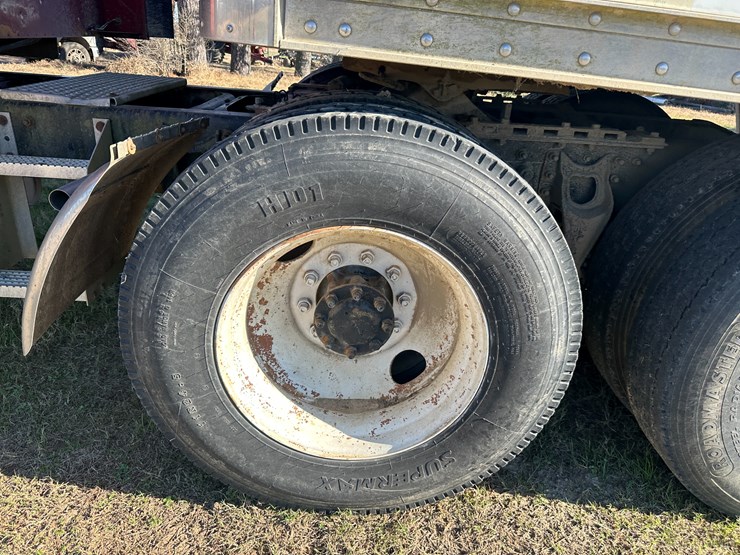 1997-caterpillar-10-image-8