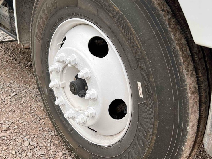 2008-ford-f650-xl-image-4