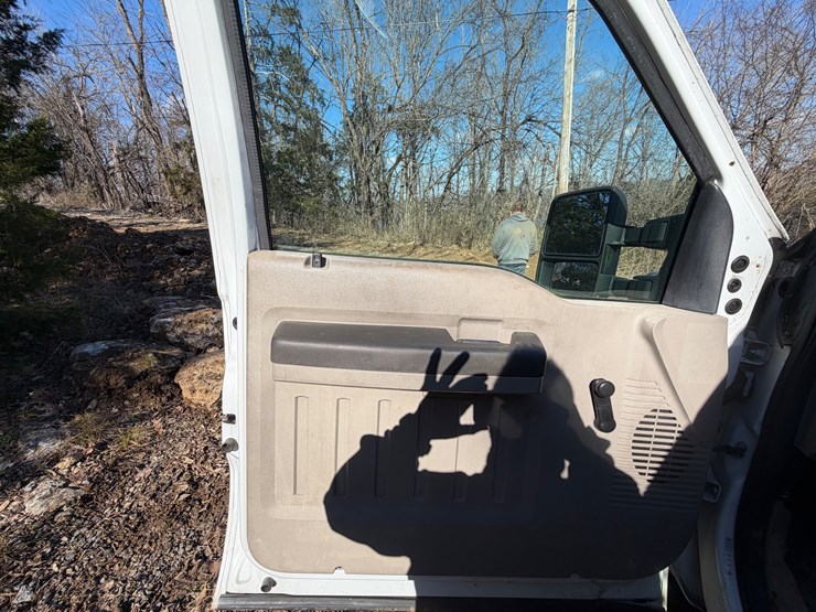 2010-ford-f350-image-13