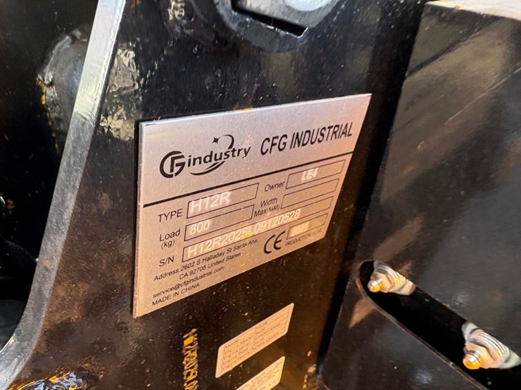 agt-h12r-mini-excavator-image-5