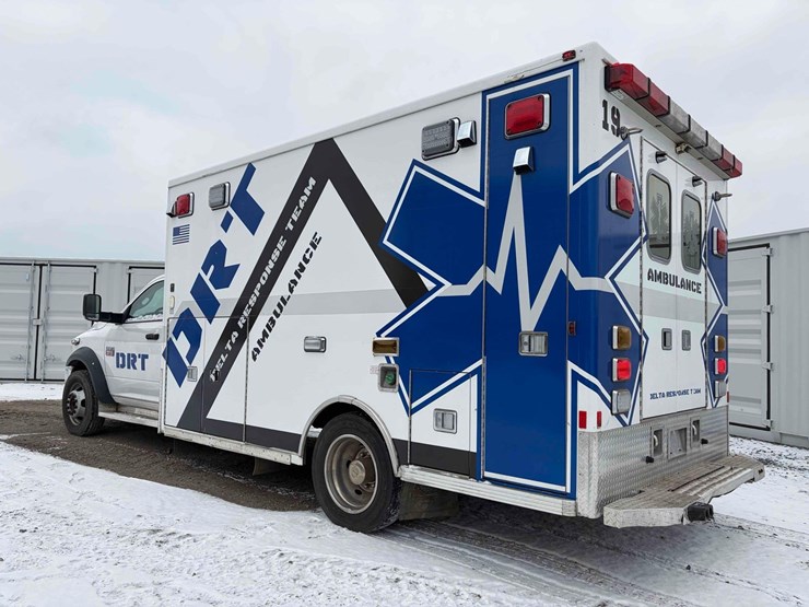 2012-dodge-5500-ambulance-image-6