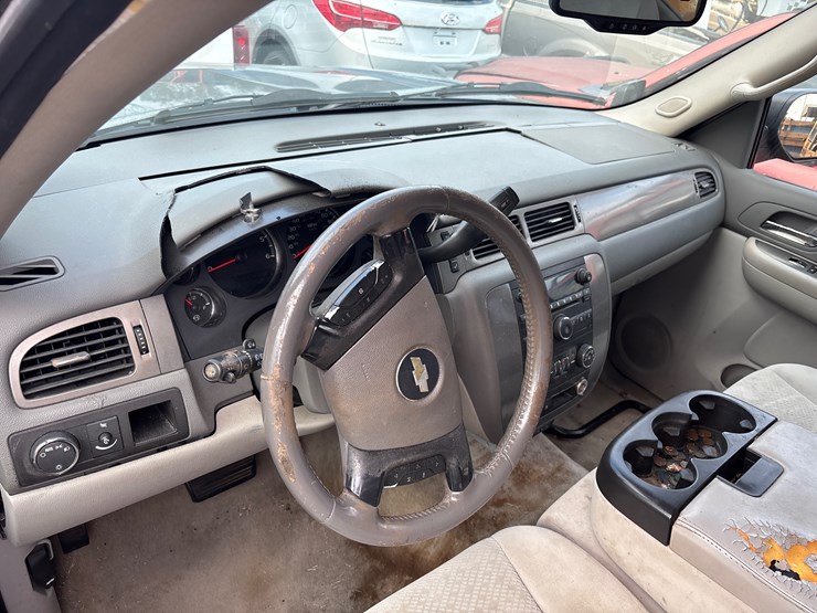 2008-chevrolet-tahoe-image-7