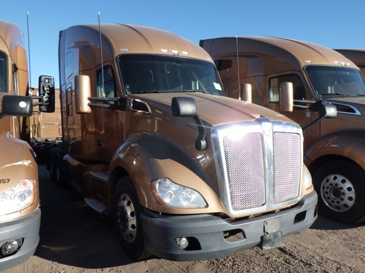 2022-kenworth-t680-image-4