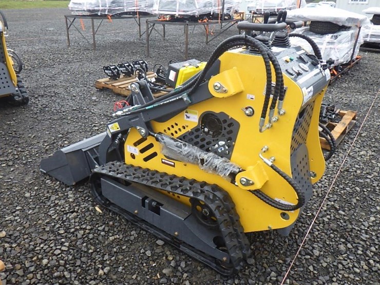 2025-sdlanch-sdll60-skid-steer-tracked-loader-image-2