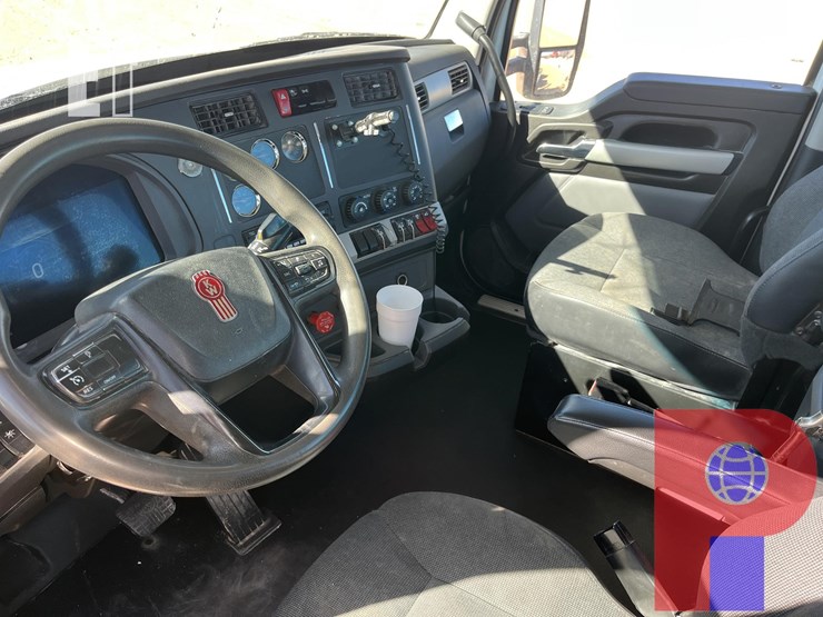 2024-kenworth-t880-image-9