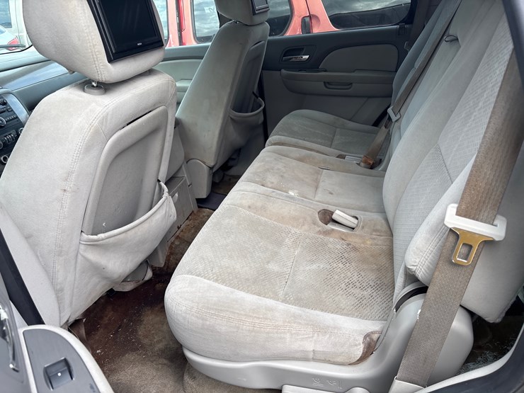 2008-chevrolet-tahoe-image-5