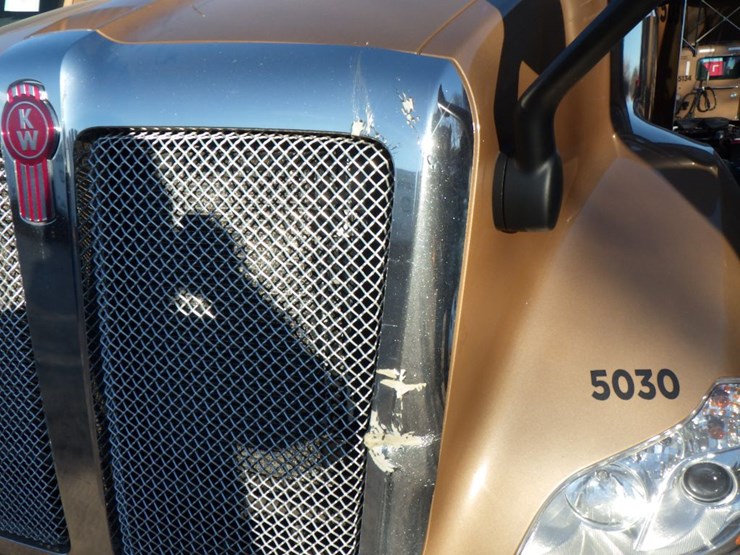 2022-kenworth-t680-image-3