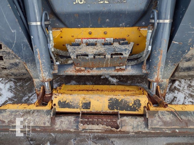 2021-deere-325g-image-15