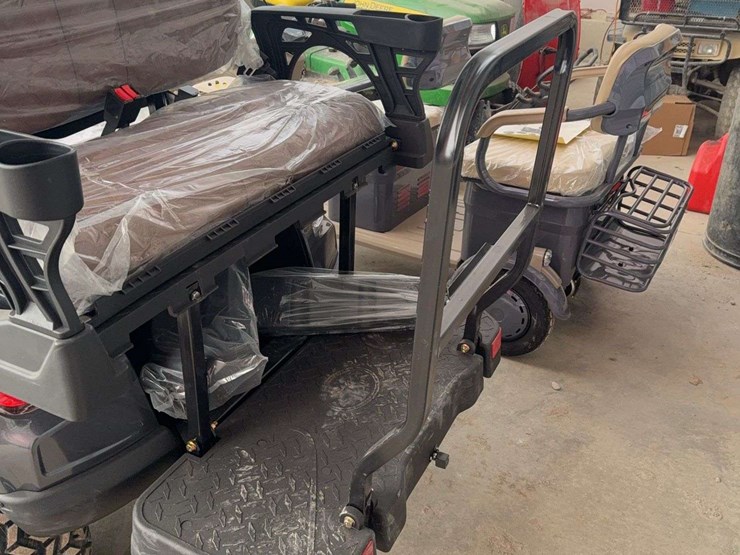 electric-40-volt-golf-cart-4-seater-image-4