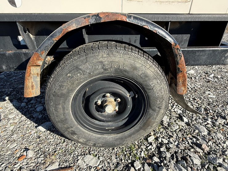 2007-caterpillar-xq20-image-20