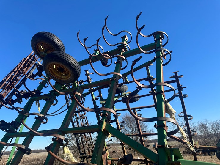 john-deere-42-image-49