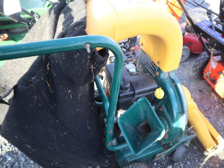 yardman-5.5hp-self-propelled-yard-vacuum-image-6